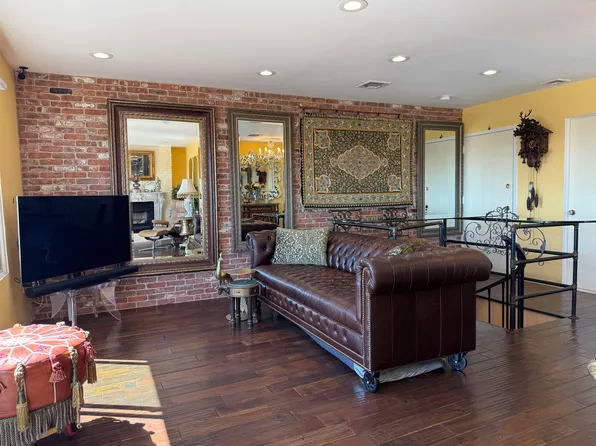 102 Ogden Avenue image 2 of 33