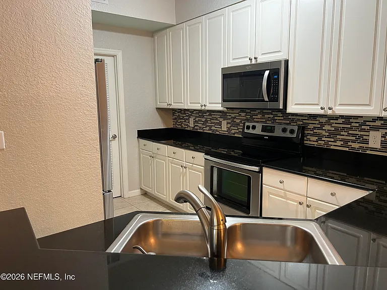 8539 Gate Pkwy W #121 — Photo 10