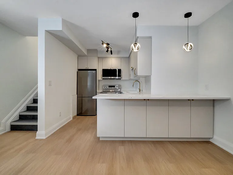 533 Broadhead Ave #B — Photo 14
