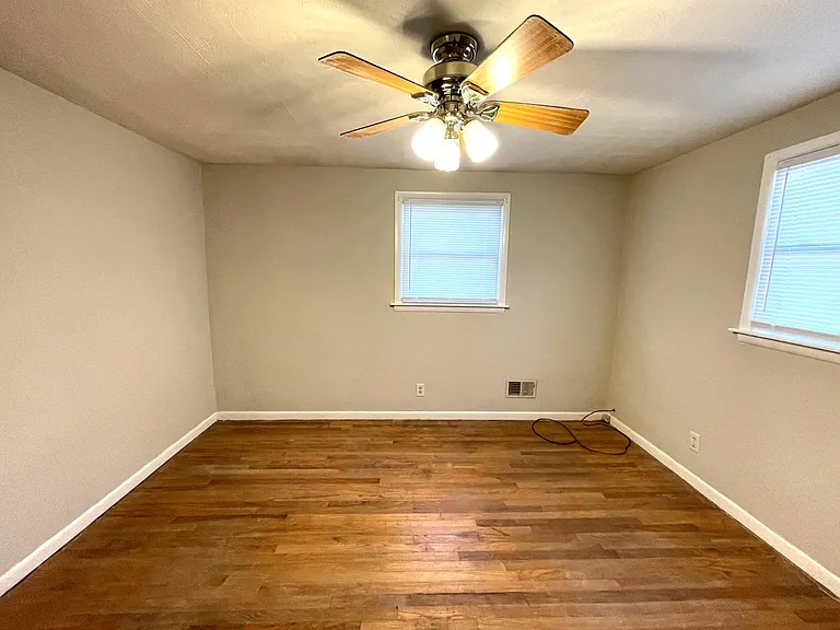 141 Richards Ave — Photo 10