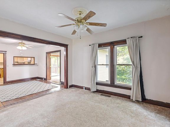 5th image of 122 Beulah Ave