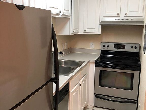 3rd image of 13703 Richmond Park Dr N APT 2706