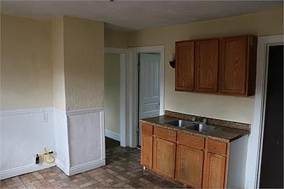 2nd image of 3418 N 2nd St #B
