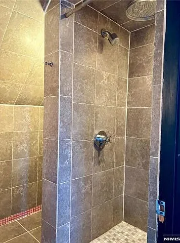 266 Livingston Ave #2 — Photo 12