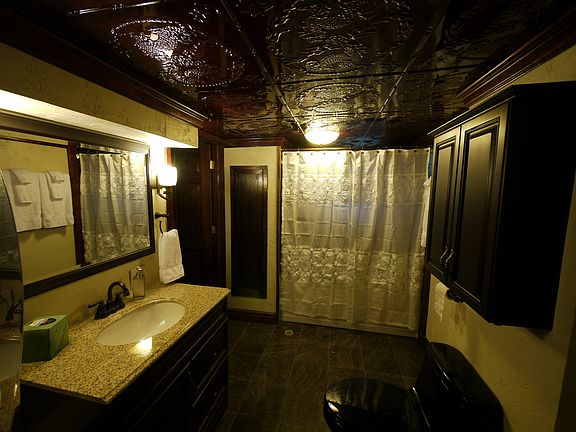 4th image of 231 W Steuben St APT 4