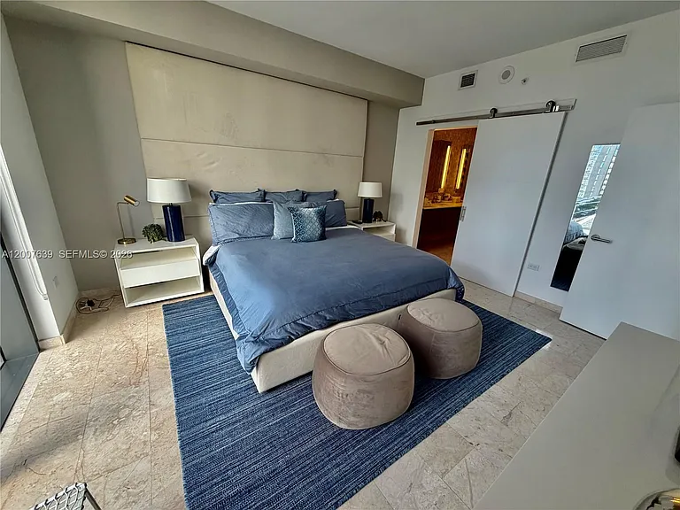 88 SW 7th St #1109 — Photo 34