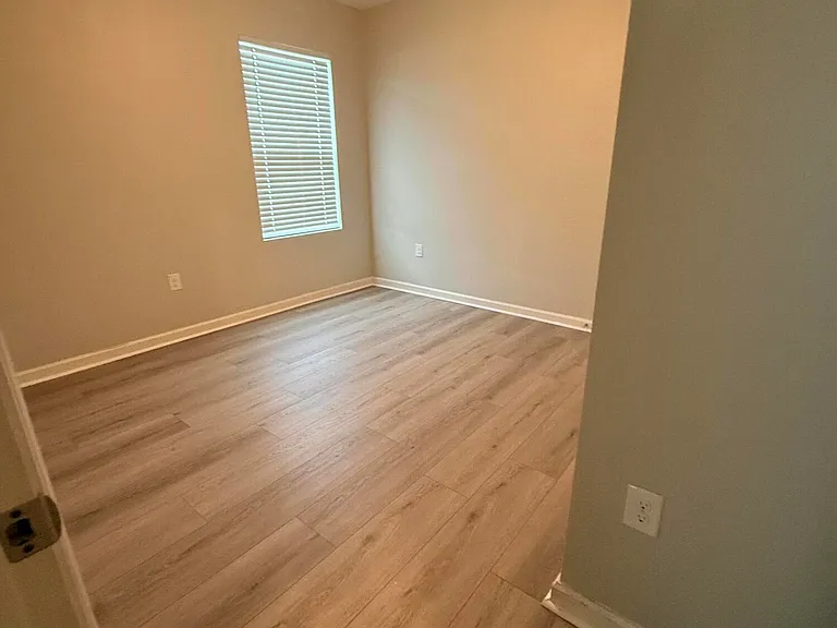 619 SW Post Ter — Photo 9