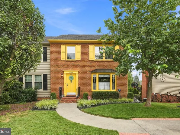 2104 Stoneleigh Dr, Winchester, VA 22601