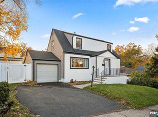 636 Elm Ave, Ridgefield, NJ 07657