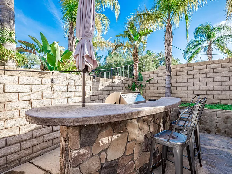 28080 Hayward Dr — Photo 23
