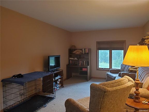 5th image of 13 McKinley Dr