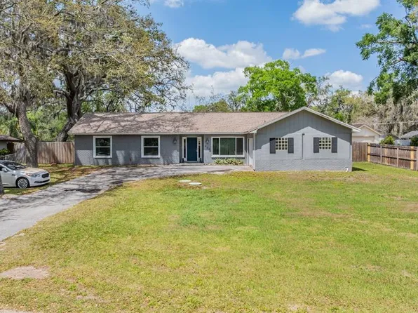 904 Tomlinson Dr, Lutz, FL 33549