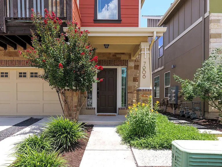 7906 Wildcat Pass — Photo 3