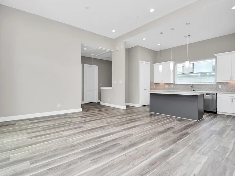 2903 Sherwood Green Ln — Photo 21