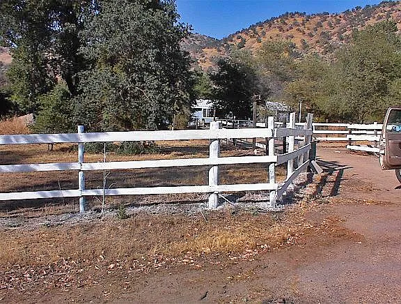 38422 Squaw Valley Rd photo 1
