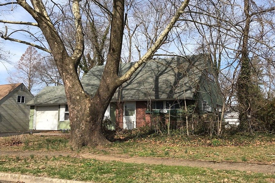 221 Quincy Dr, Levittown, PA 19057 Zillow