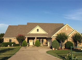 1928 Buckskin Rd, Crowley, TX 76036