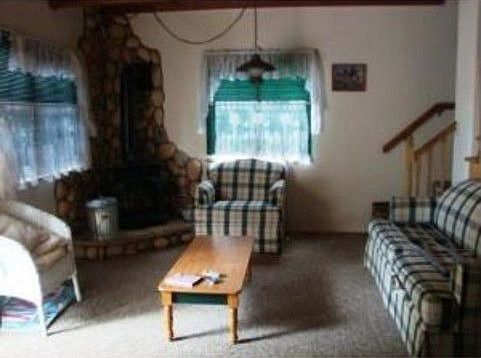 3rd image of 412 Dorset