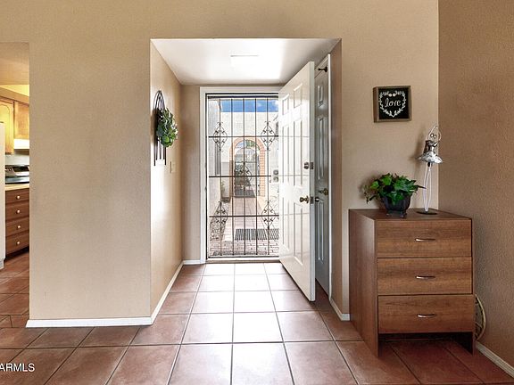 2nd image of 1048 Carmelita Dr