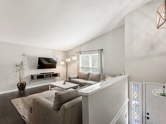 4th image of 9805 Lake Forest Way