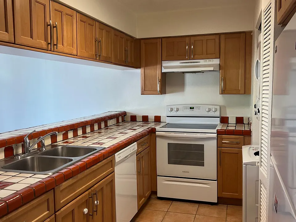 3930 S Roosevelt Blvd #108