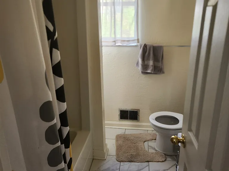 143 Oneida St #2 — Photo 8