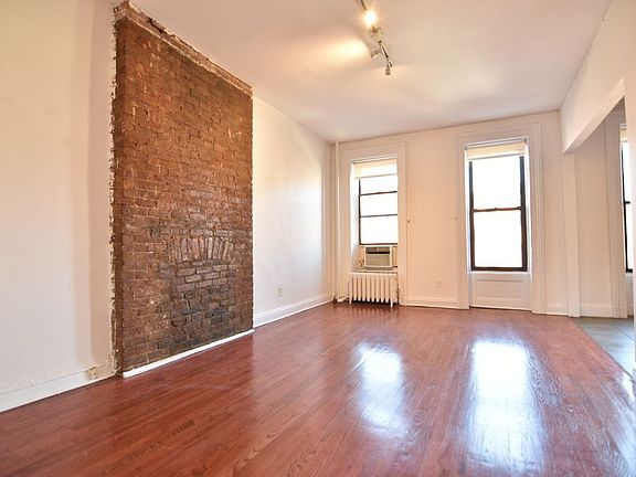 2nd image of 218 Dekalb Ave APT 2