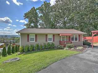 121 Whitehills Rd, Kingsport, TN 37660