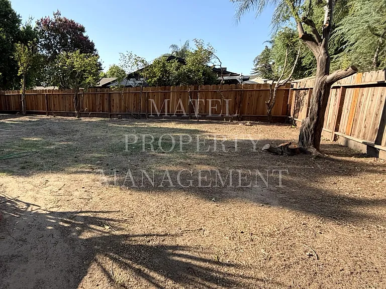 227 Becky Way — Photo 16