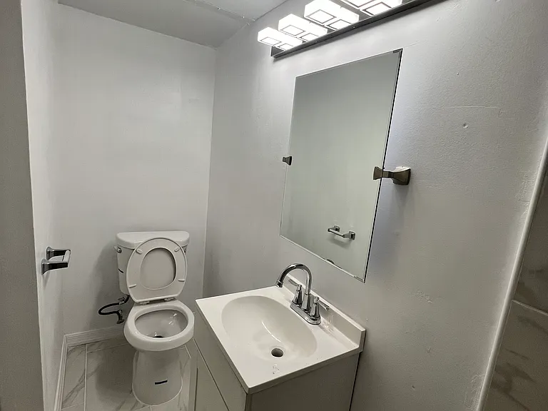 1835 Lynncrest Rd #2 — Photo 7