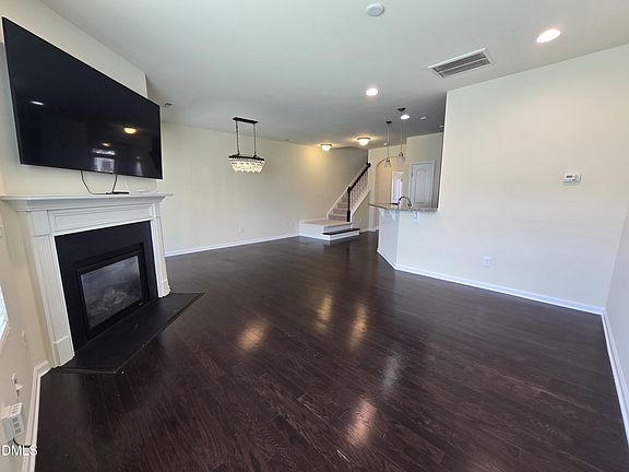 5th image of 7209 Ladbrooke St