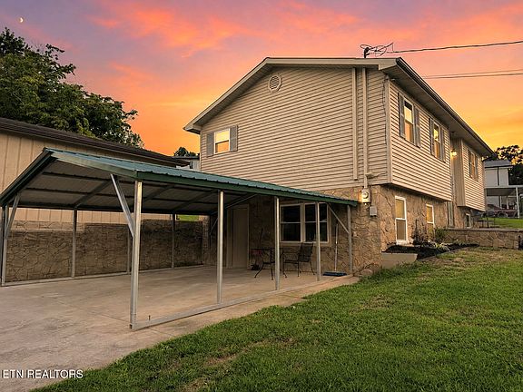 2nd image of 146 Silver Cloud Cir