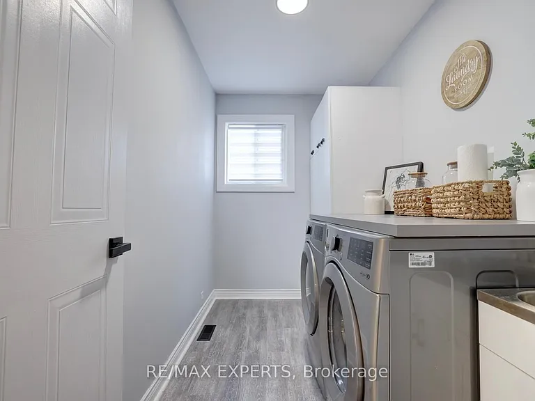 72 Donald Cres — Photo 20