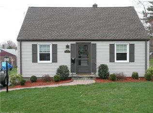 159 Elmfield St, West Hartford, CT 06110