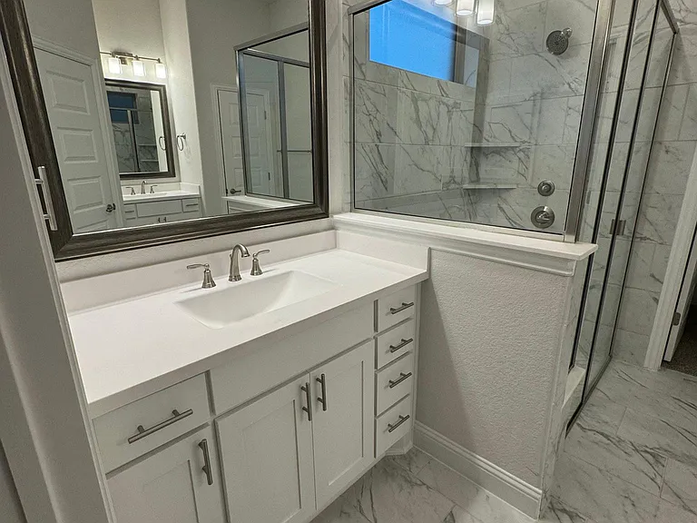 2504 Tilden Ln — Photo 9