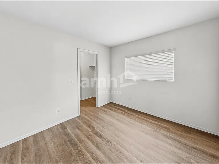 6159 S Avenue De La Chandelle — Photo 14