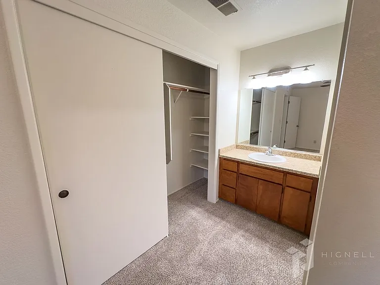 Amanda Place Apartments — Photo 42