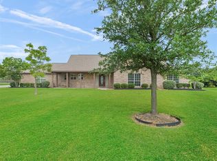 6921 Plantation Dr, Cove, TX 77523