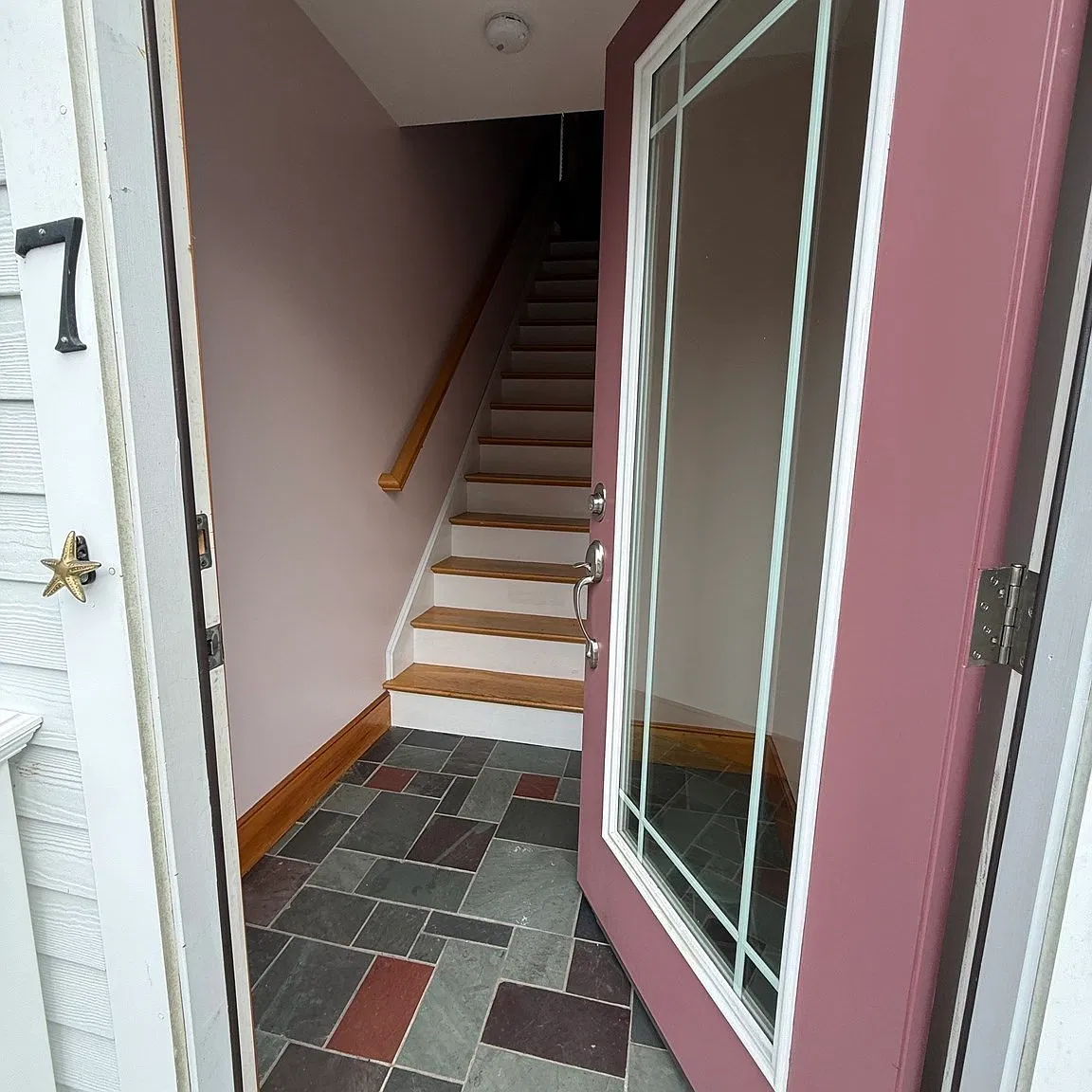 1 bed, 1.0 bath, 775 sqft, $2,400 — Photo 2