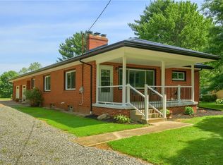 499 Harpers Ferry Rd, Beaver Falls, PA 15010