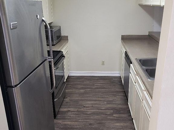 3rd image of 8828 Mira Mesa Blvd APT 5