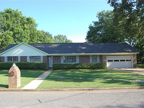 3rd image of 4445 Monte Vista Cir