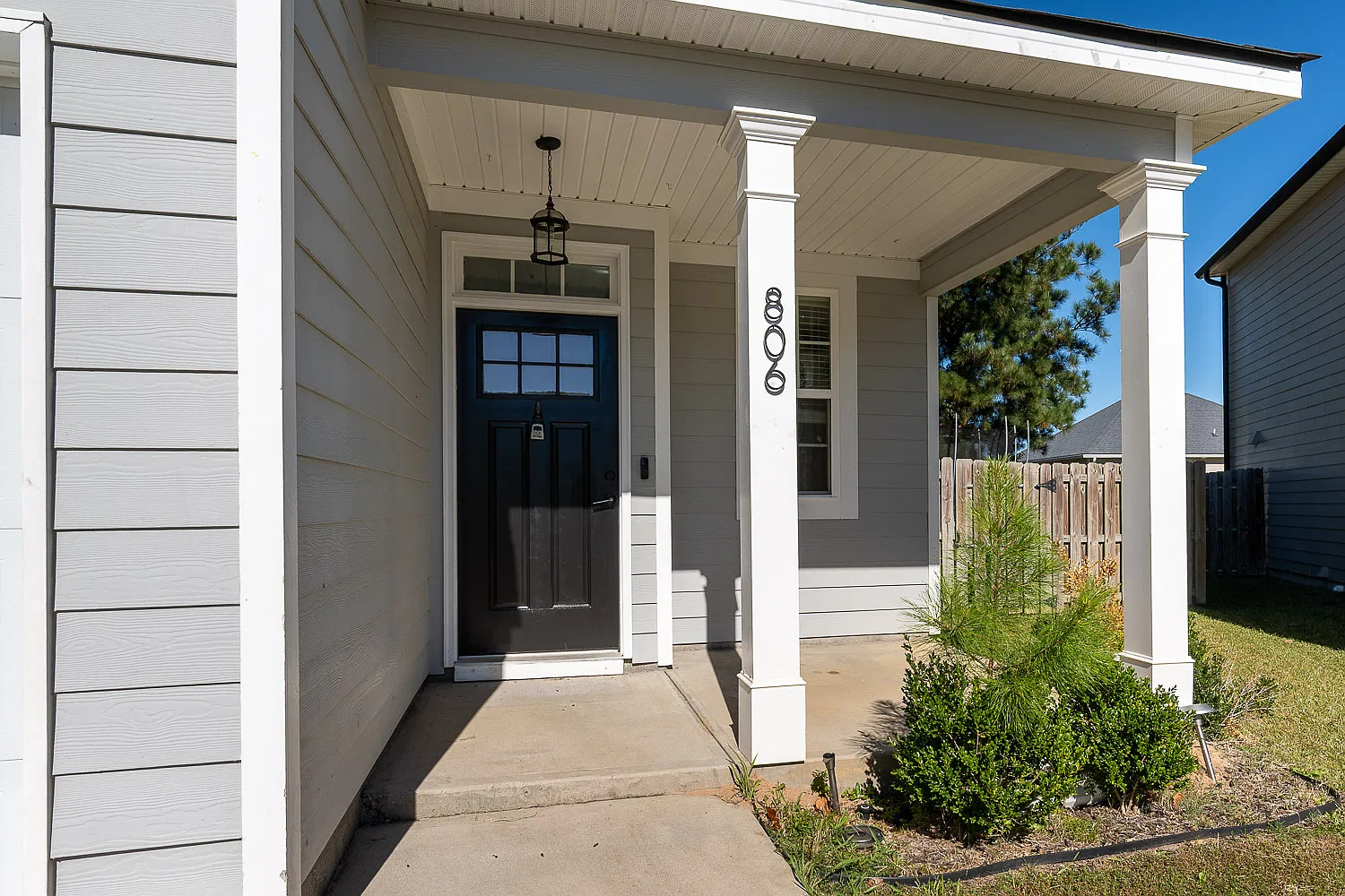 806 Richards Court - 1 — Photo 2