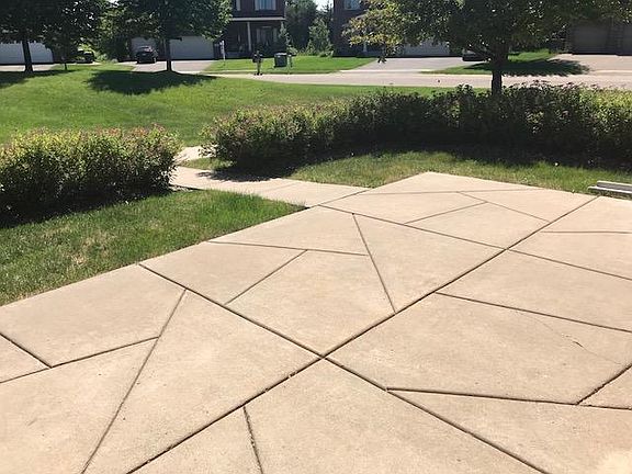 Private patio with water 