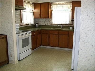 5th image of 600 Longfellow Dr