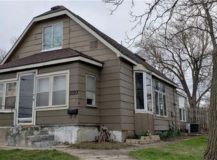 3323 SW 8th St, Des Moines, IA 50315