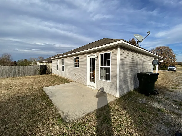 170 Stafford Rd — Photo 5