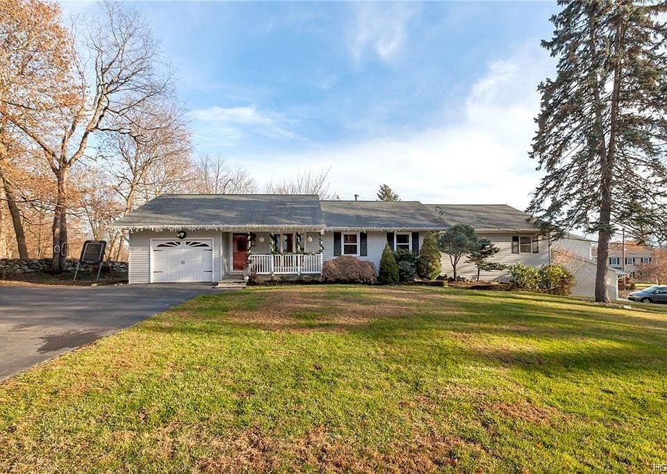 1st image of 10 Owen Dr