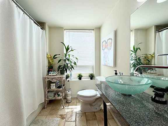 5th image of 431 Fairmount Ave APT 1C