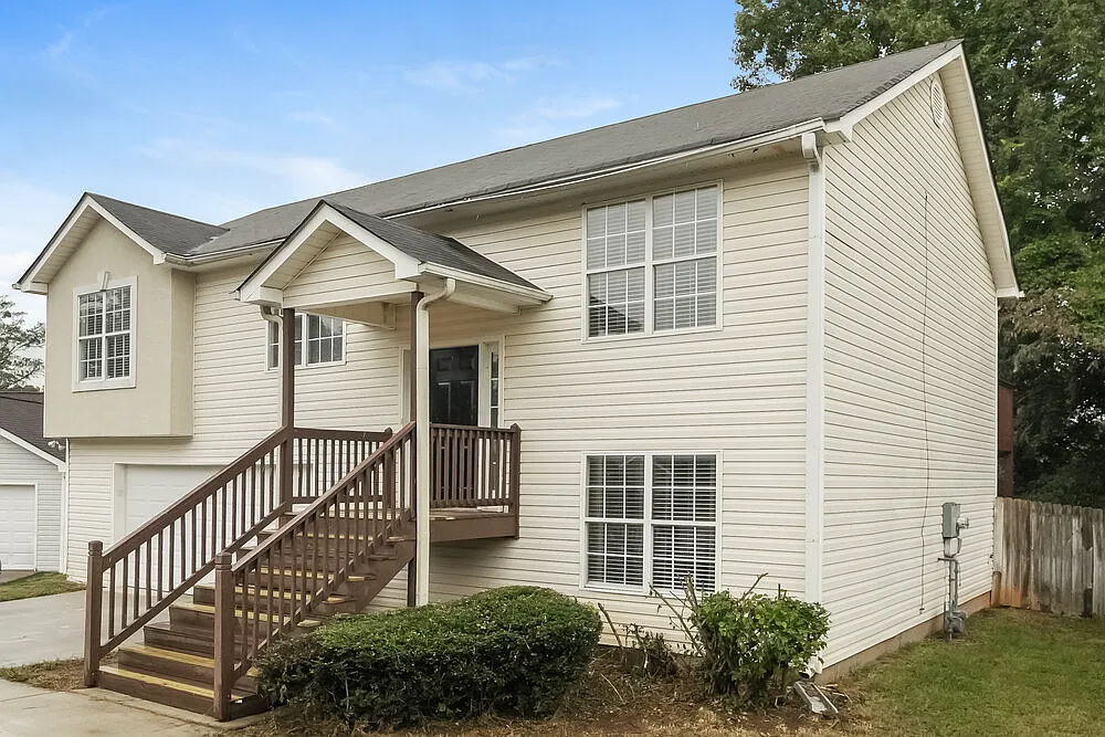 4 bed, 3.0 bath, 1662 sqft, $1,975 — Photo 4